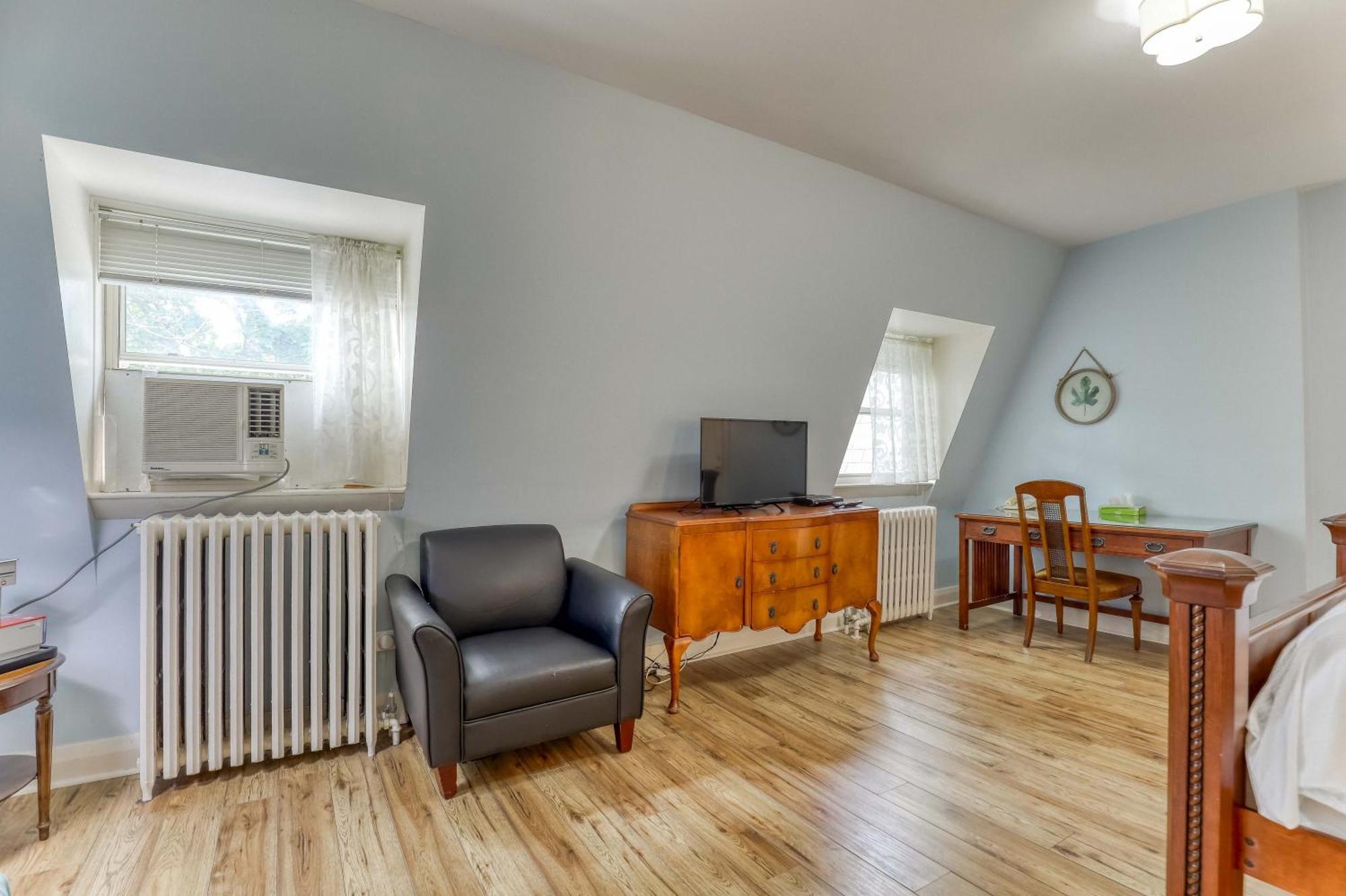 Hochelaga Inn Kingston Room photo