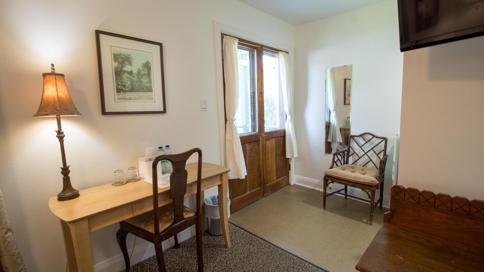 Hochelaga Inn Kingston Room photo