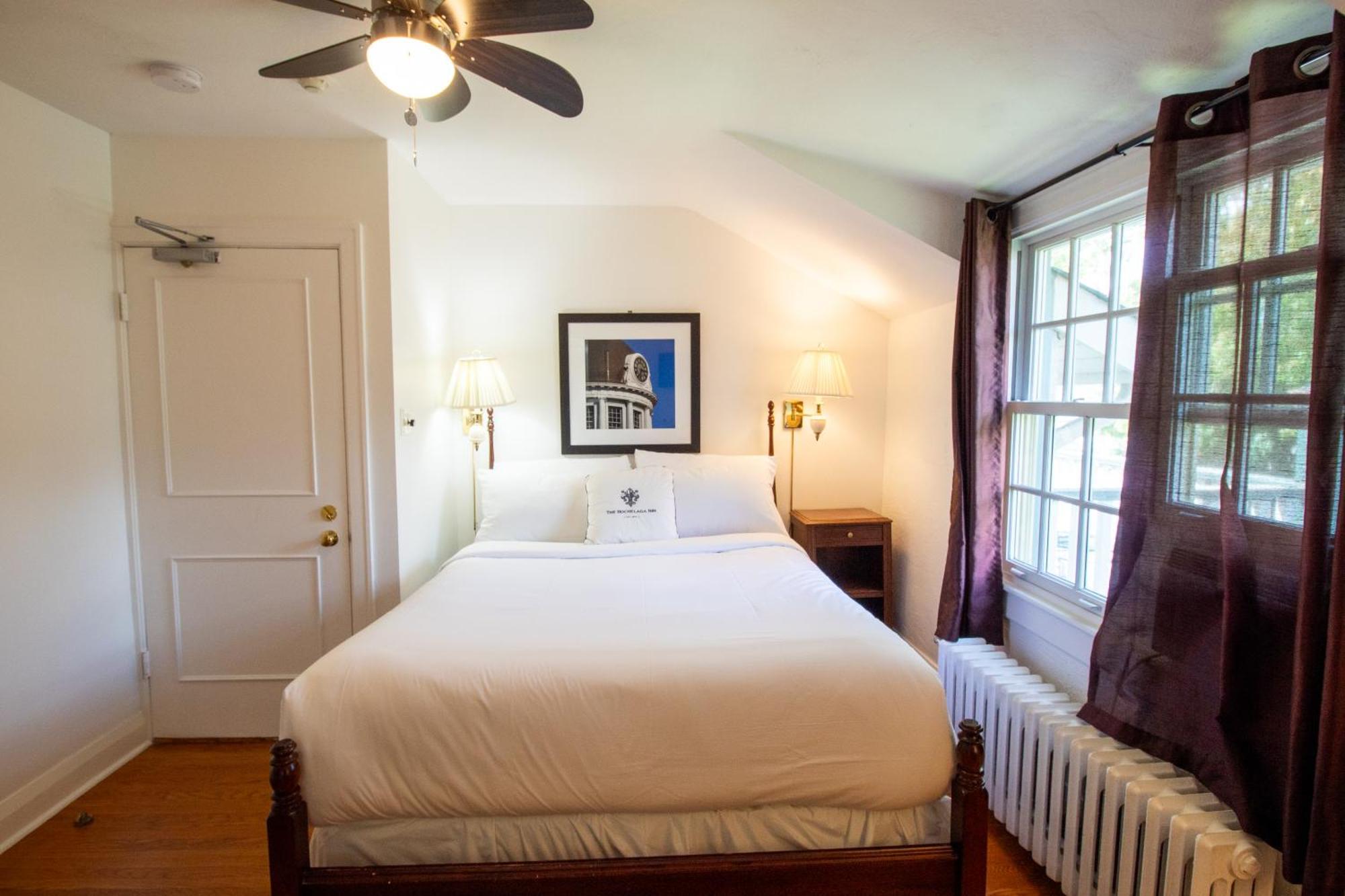 Hochelaga Inn Kingston Room photo