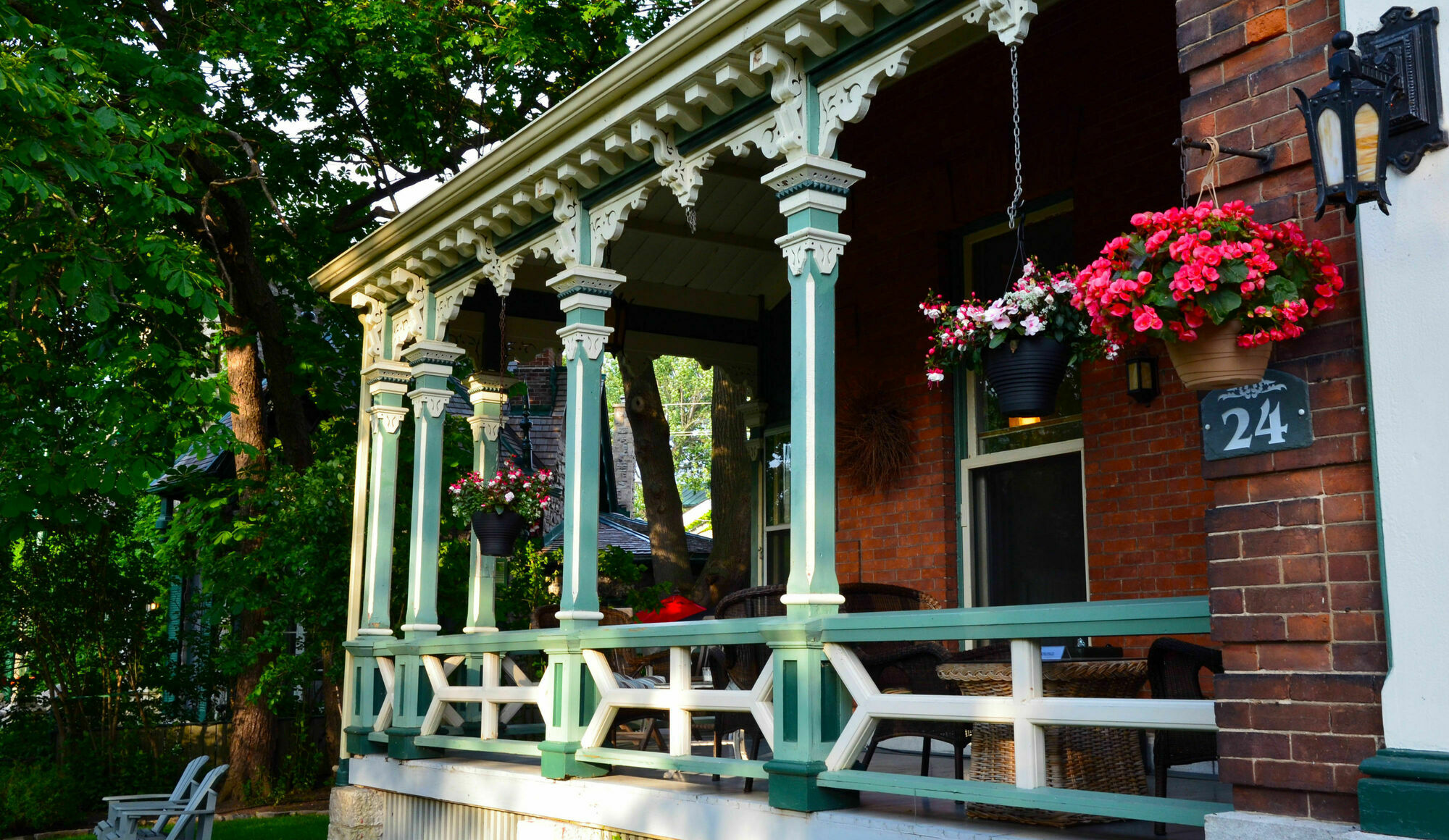 Hochelaga Inn Kingston Exterior photo